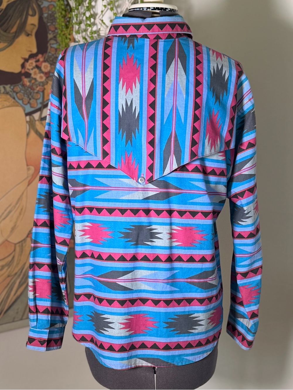 Roughrider Circle T Western button-down w/ Southwestern-inspired Aztec pattern - Picture 3 of 8